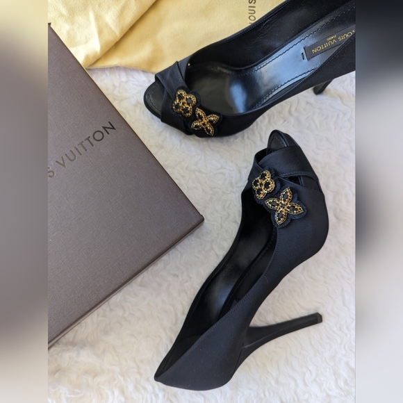NIB- Louis Vuitton Peeptoe Heels - Picture 10 of 11
